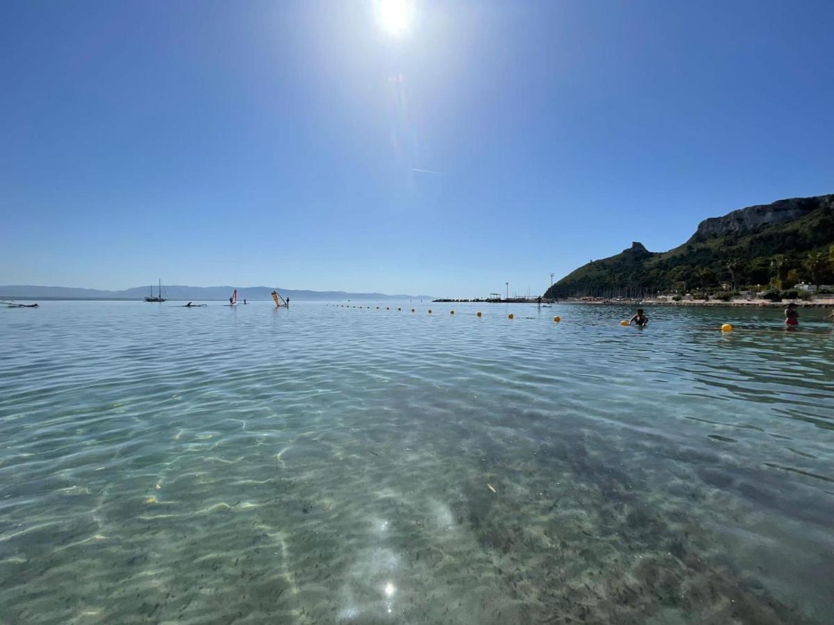 Suite Sardinia Holiday Кальярі Екстер'єр фото