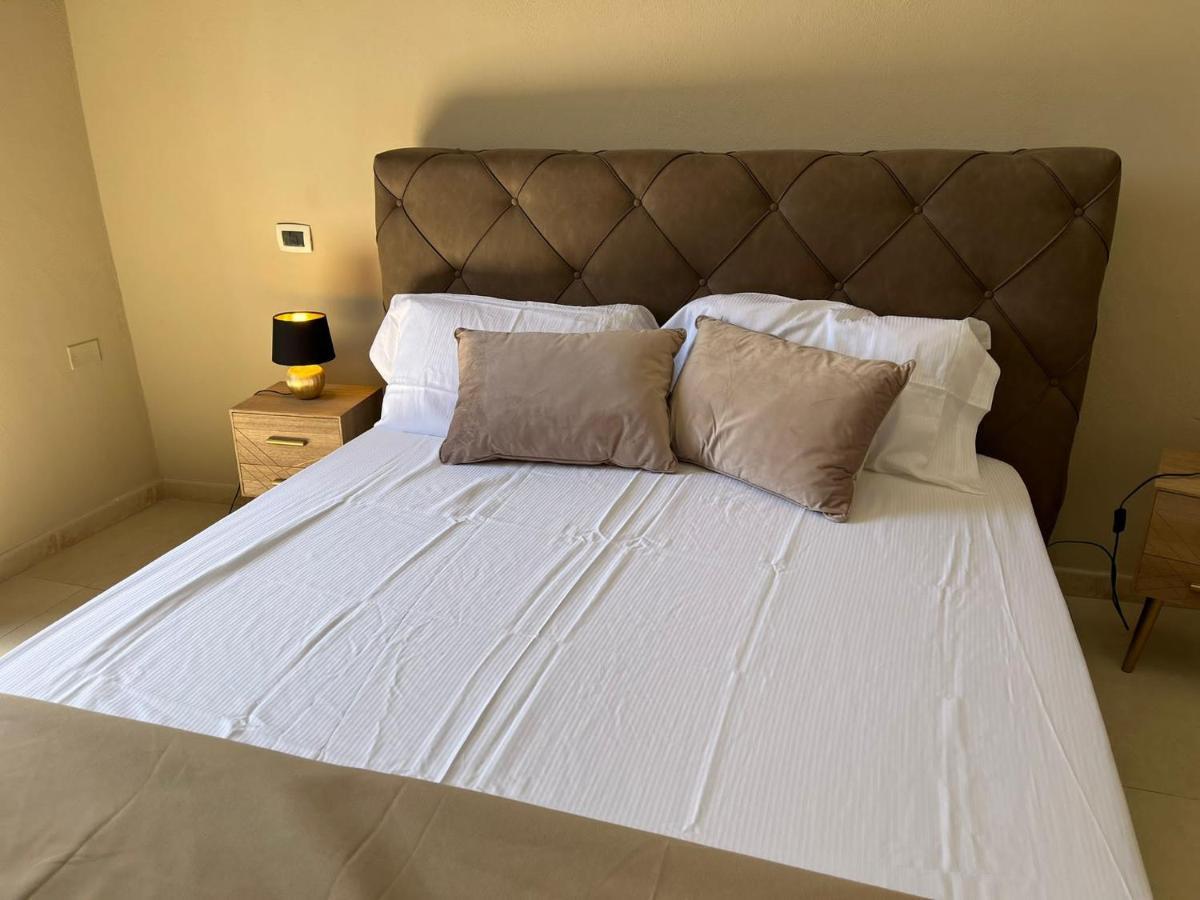 Suite Sardinia Holiday Кальярі Екстер'єр фото